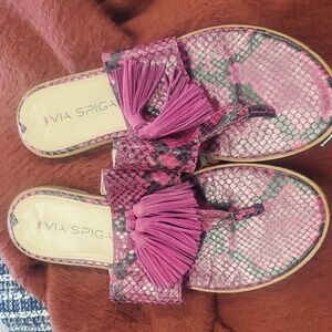 magenta snakeskin tassel thongs sandal sz 6